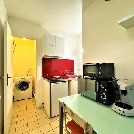 Apartment Entier 2 Pieces Avec Grande Terasse Proche Gare Melun